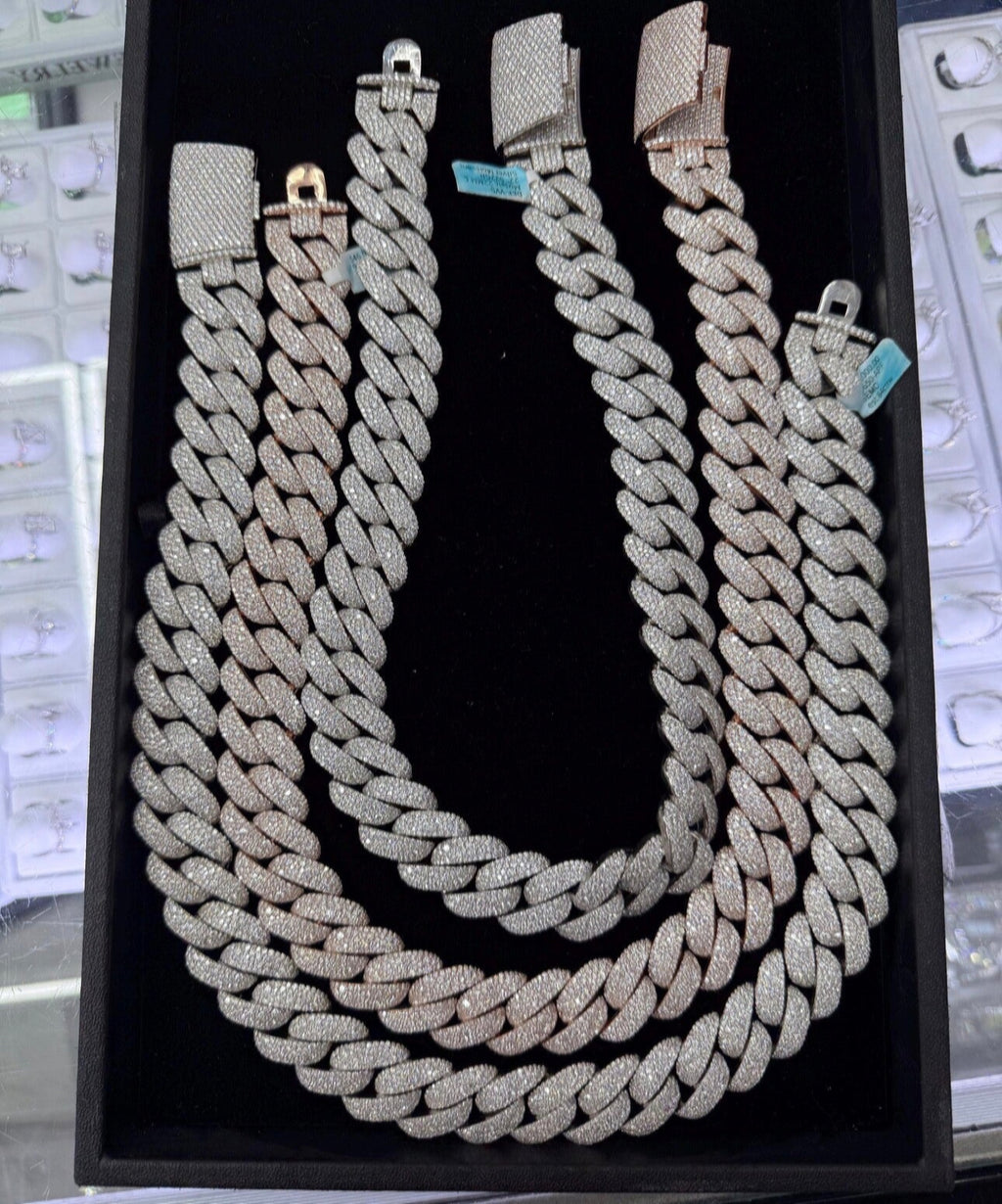 Mosaic Set VVS1 Moissanite Cuban Link Chain 18K Gold GRA Certified Iced Out